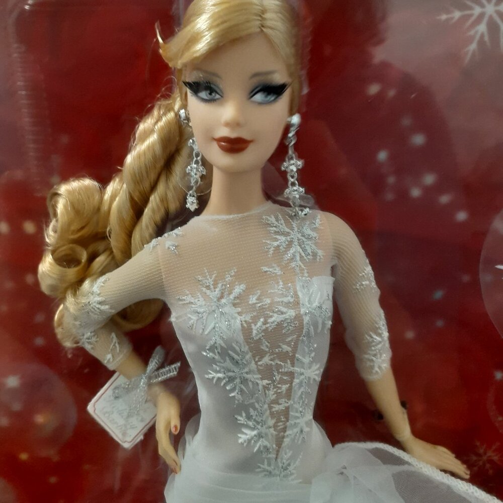 2008 HOLIDAY BARBIE BRAND NEW IN BOX